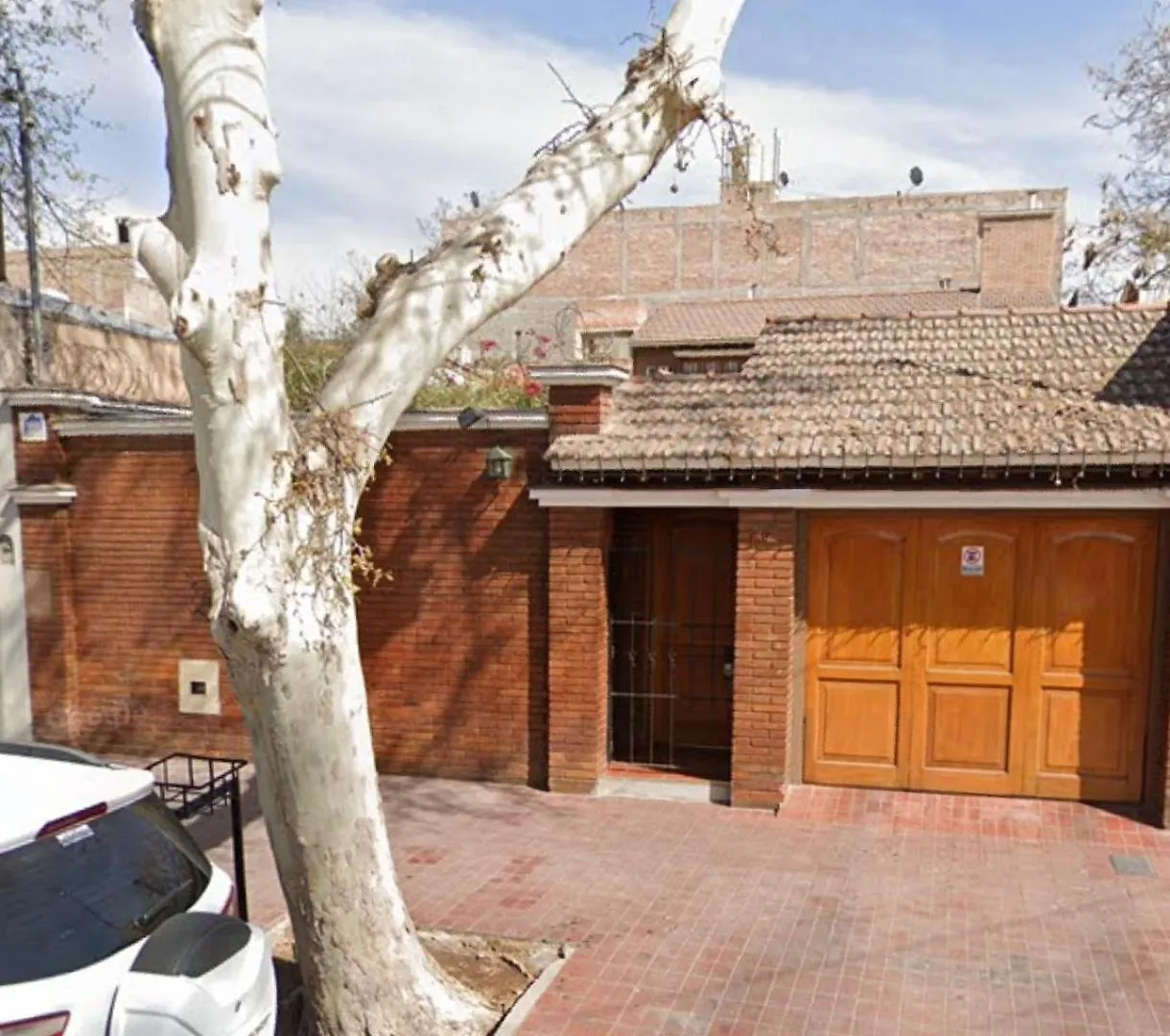 Tanino Home Suites Mendoza Lodge